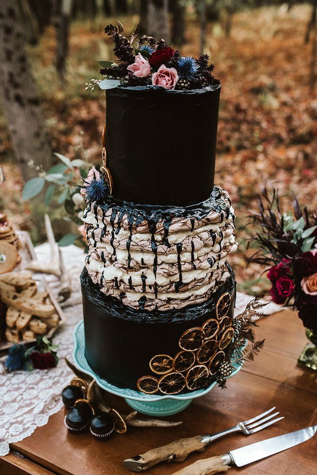 Halloween gothic wedding cake
